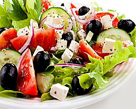 Греческий салат с брынзой — рецепт
