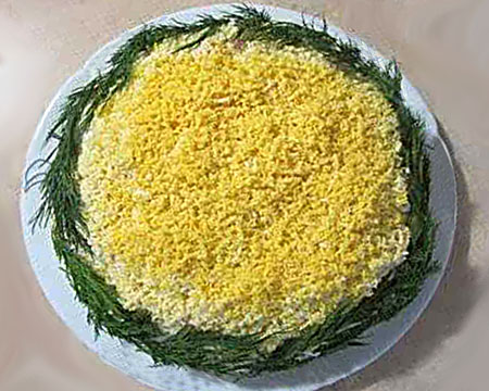Салат «Мимоза» с маринованной скумбрией