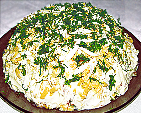 Салат со шпротами и колбасным сыром